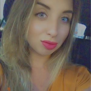 Meet your Posher, Kaylee